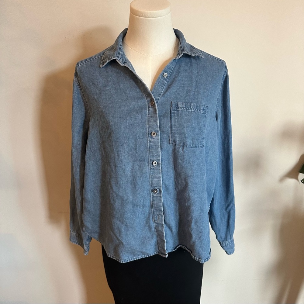 LOFT Soft Chambray Denim Button Down Shirt | Size S